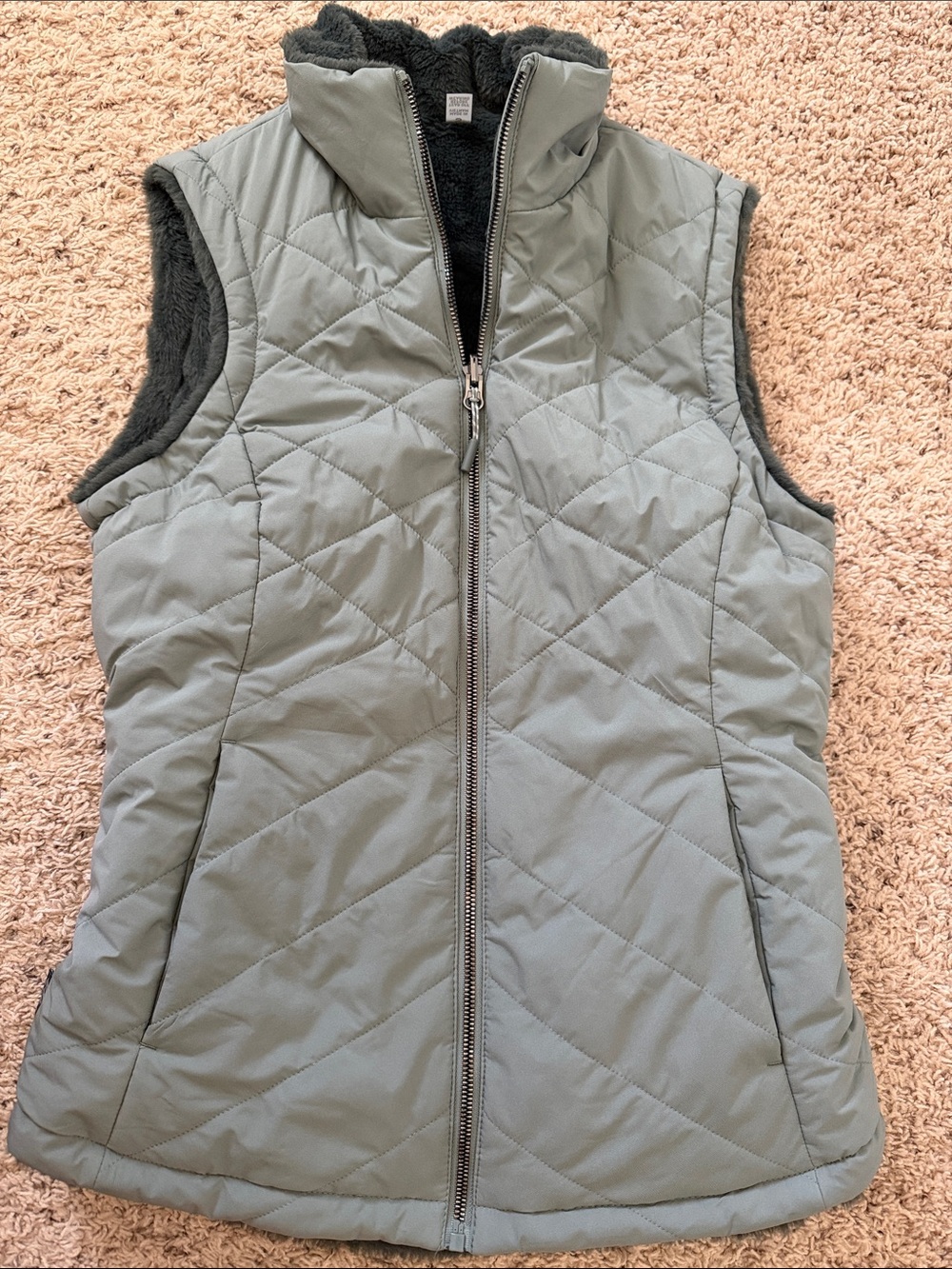 Quilted Women's Sleeveless Vest - Sage Green